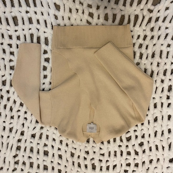 JOA scalloped edged cross cross cream sweater - Picture 9 of 11